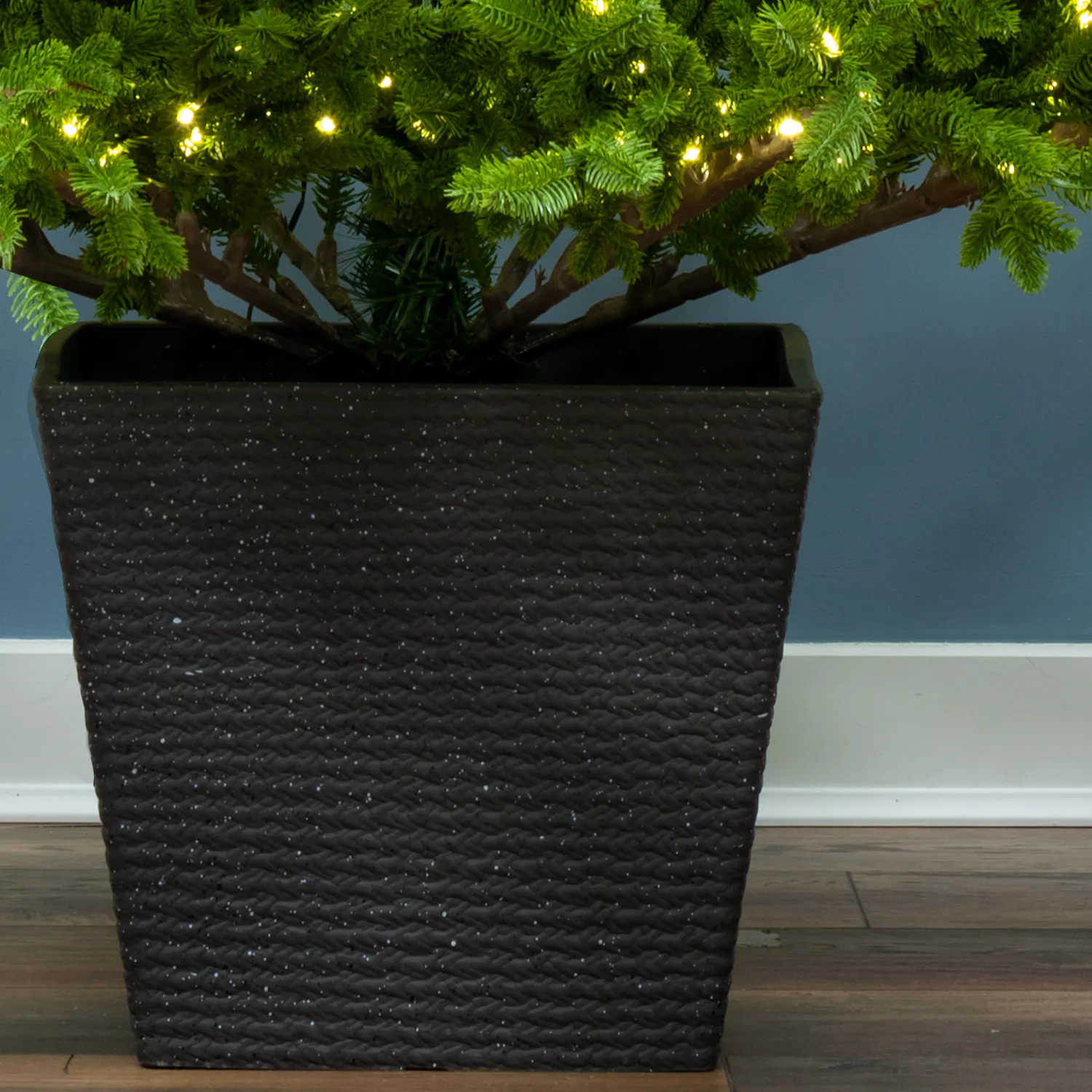 Adjustable Black Weighted Pot Tree Stand
