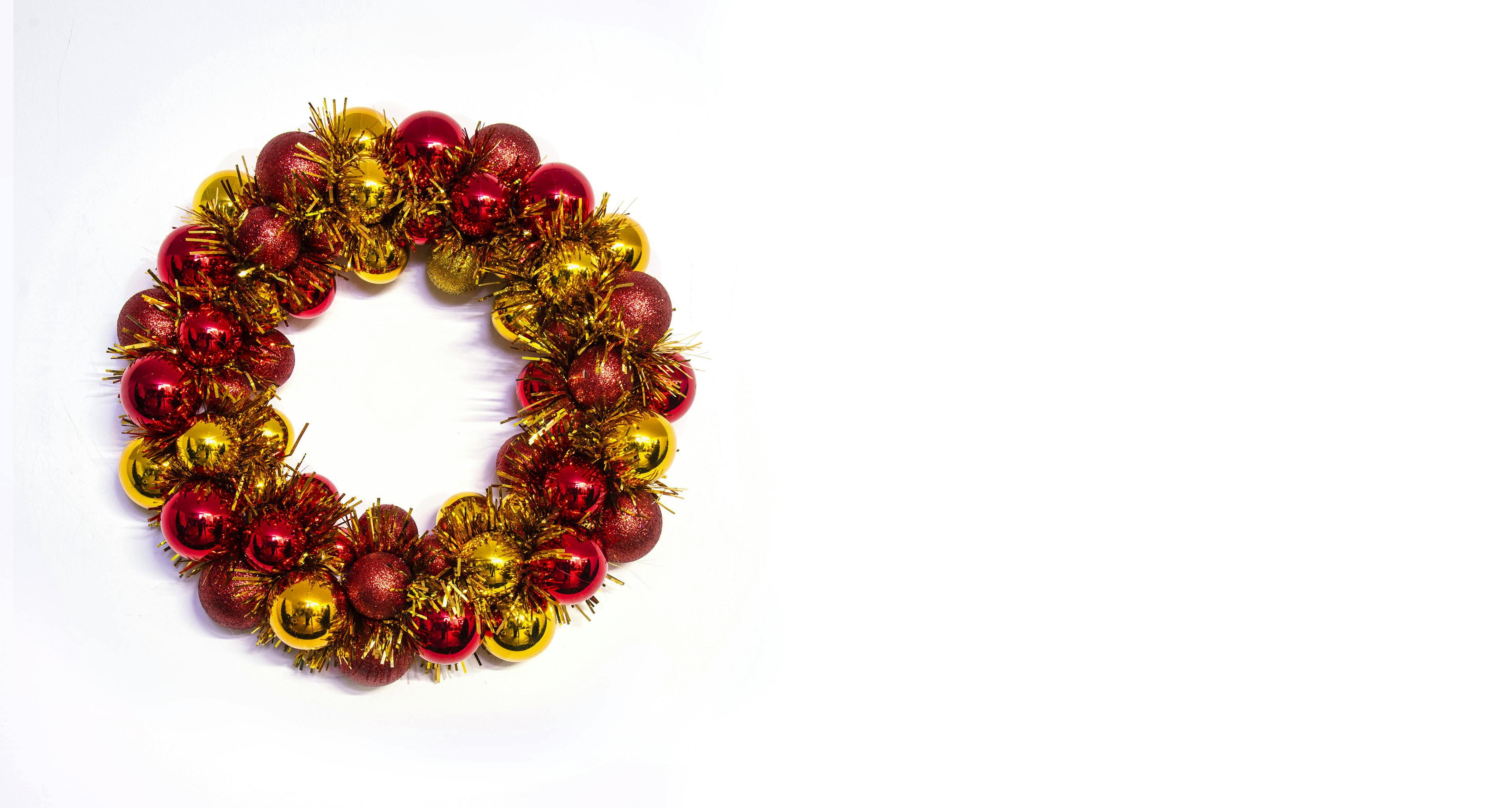 33cm Red & Gold Shatterproof Bauble Wreath