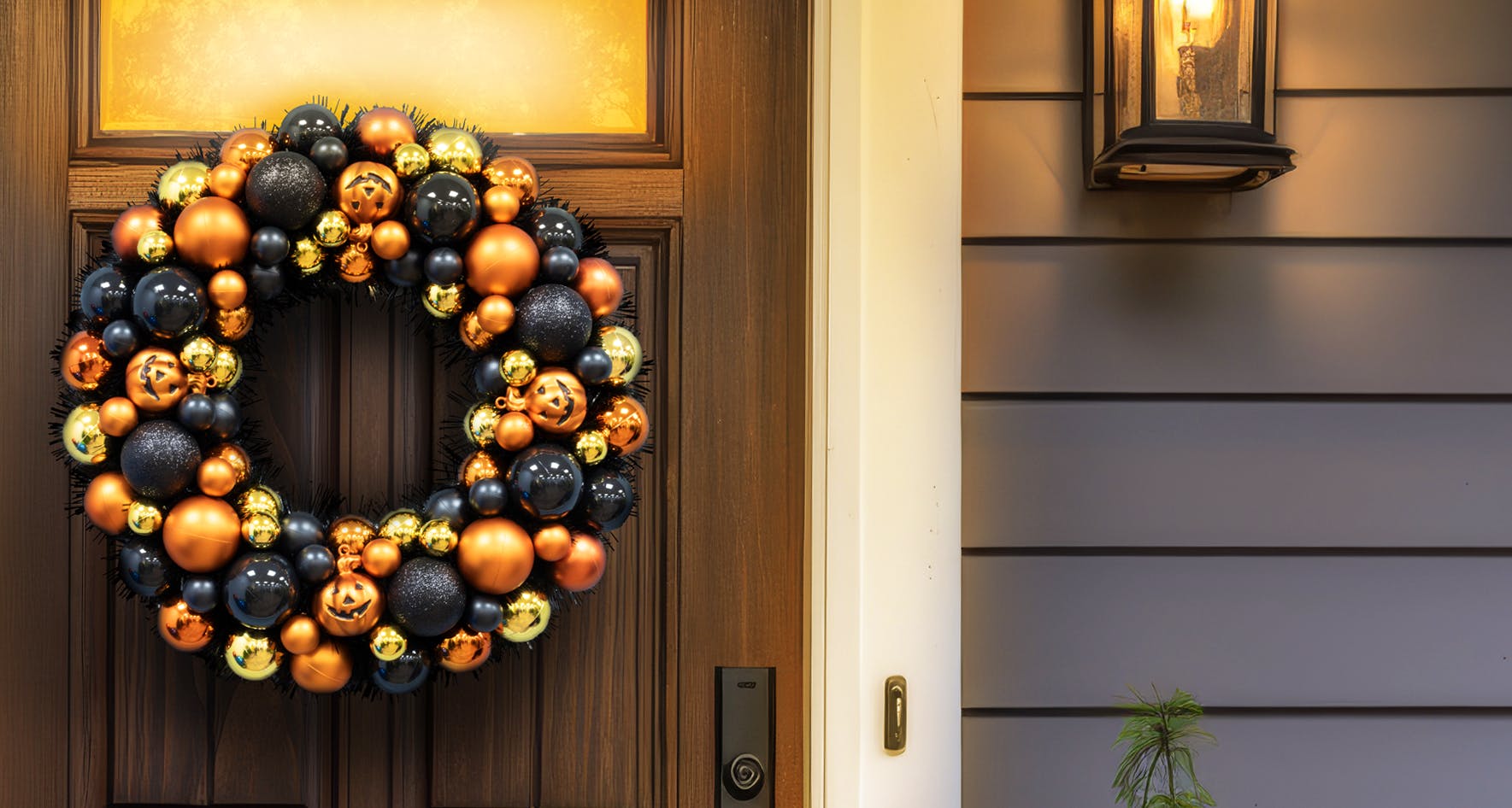 40cm Halloween Bauble Wreath - Pumpkin