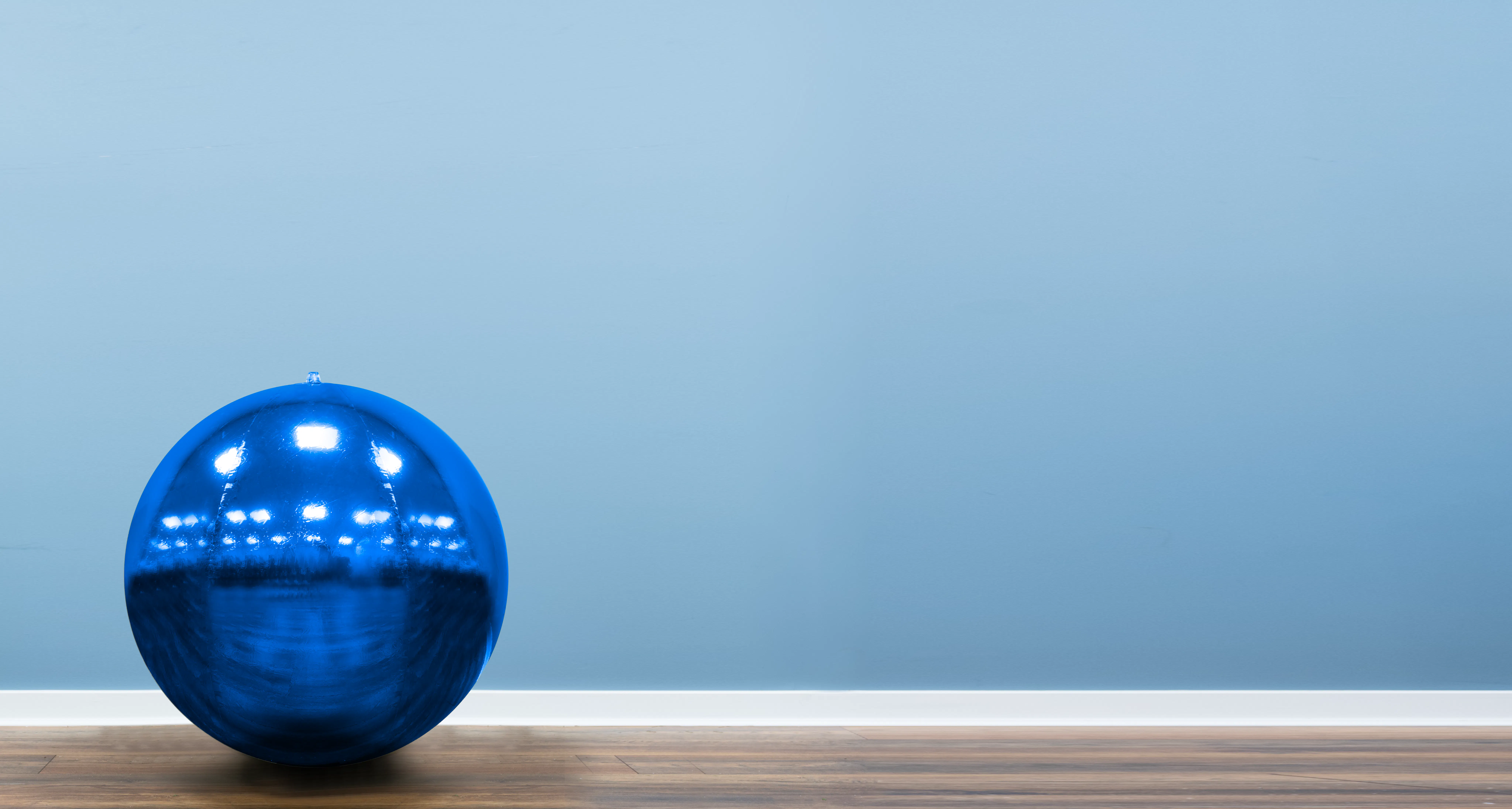 80cm Metallic Blue Inflatable Mirror Ball
