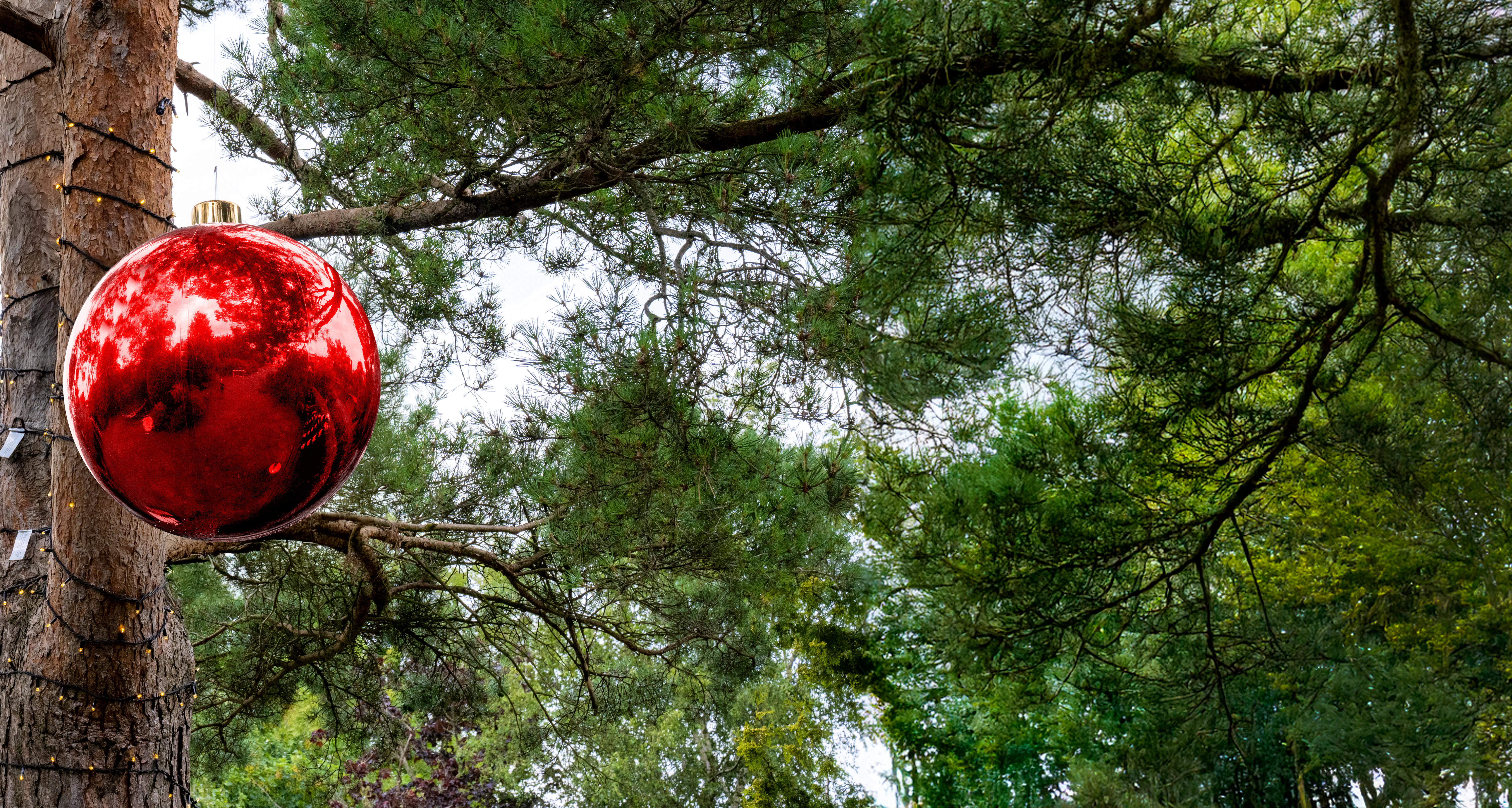 60cm Metallic Red Inflatable Mirror Ball
