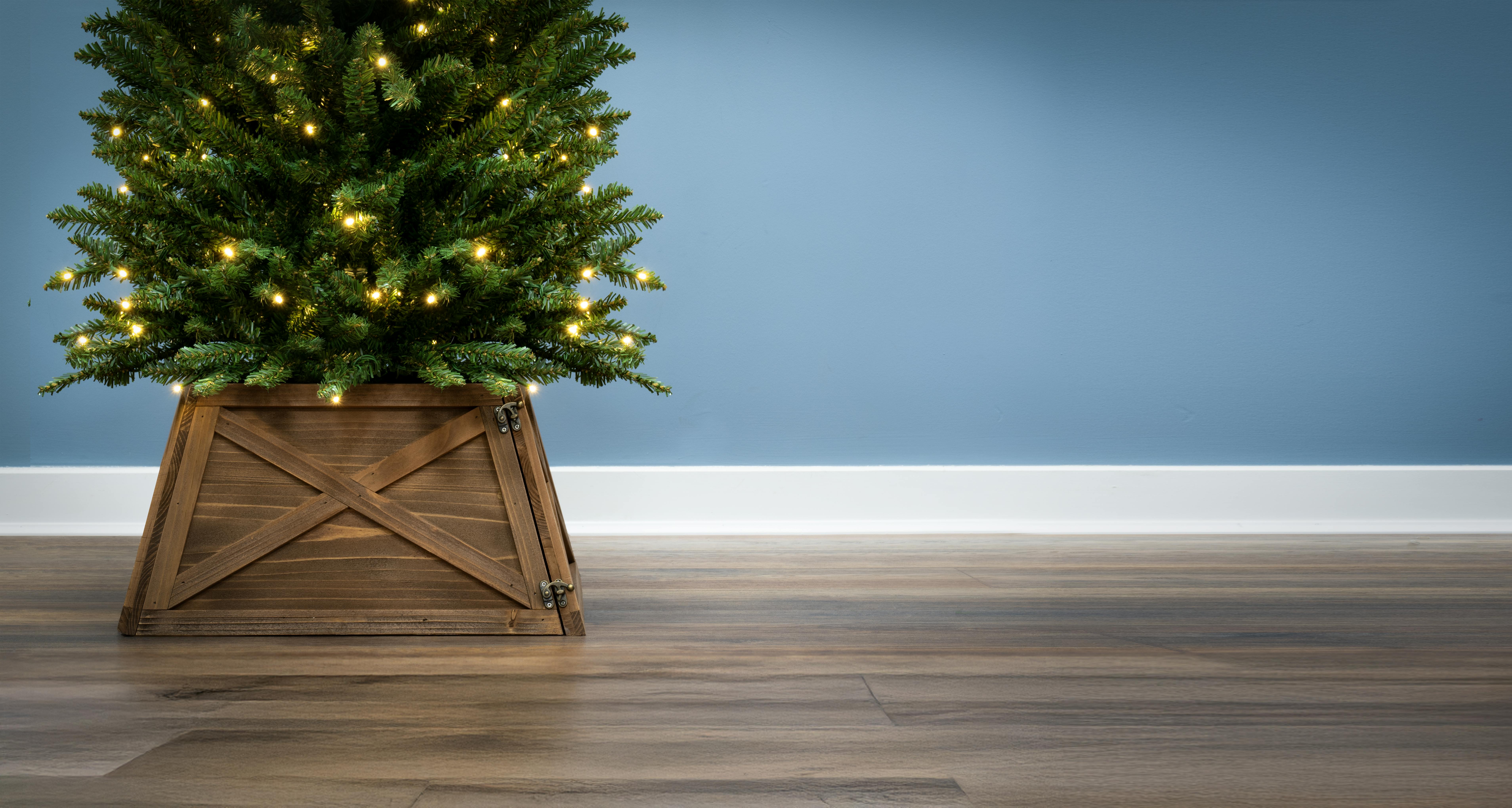 Natural Brown Wooden Christmas Tree Skirt (Fits 4ft-6ft Trees)