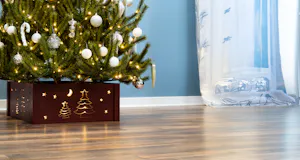 View all Wreaths and Garlands