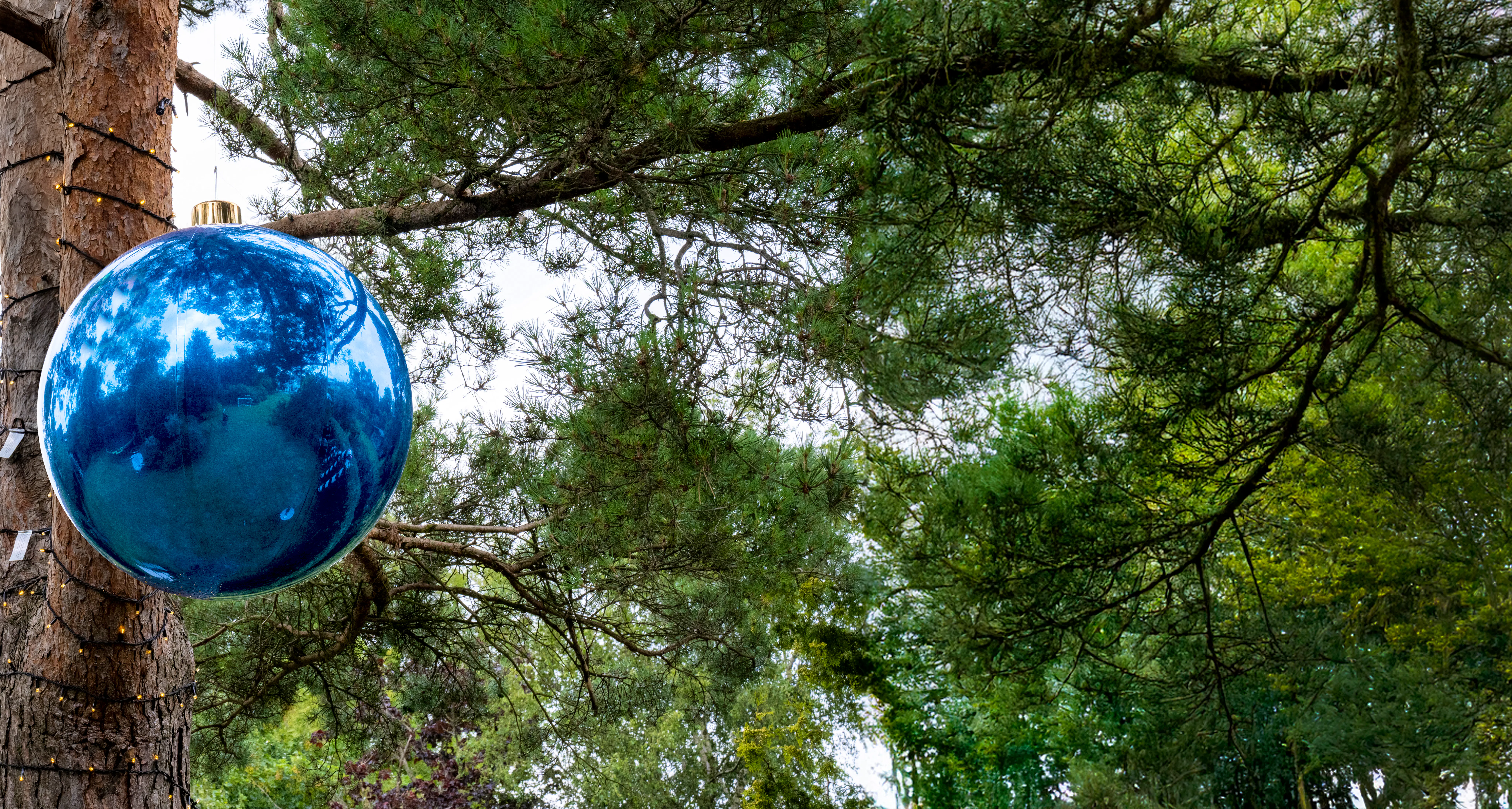 80cm Metallic Blue Inflatable Mirror Ball