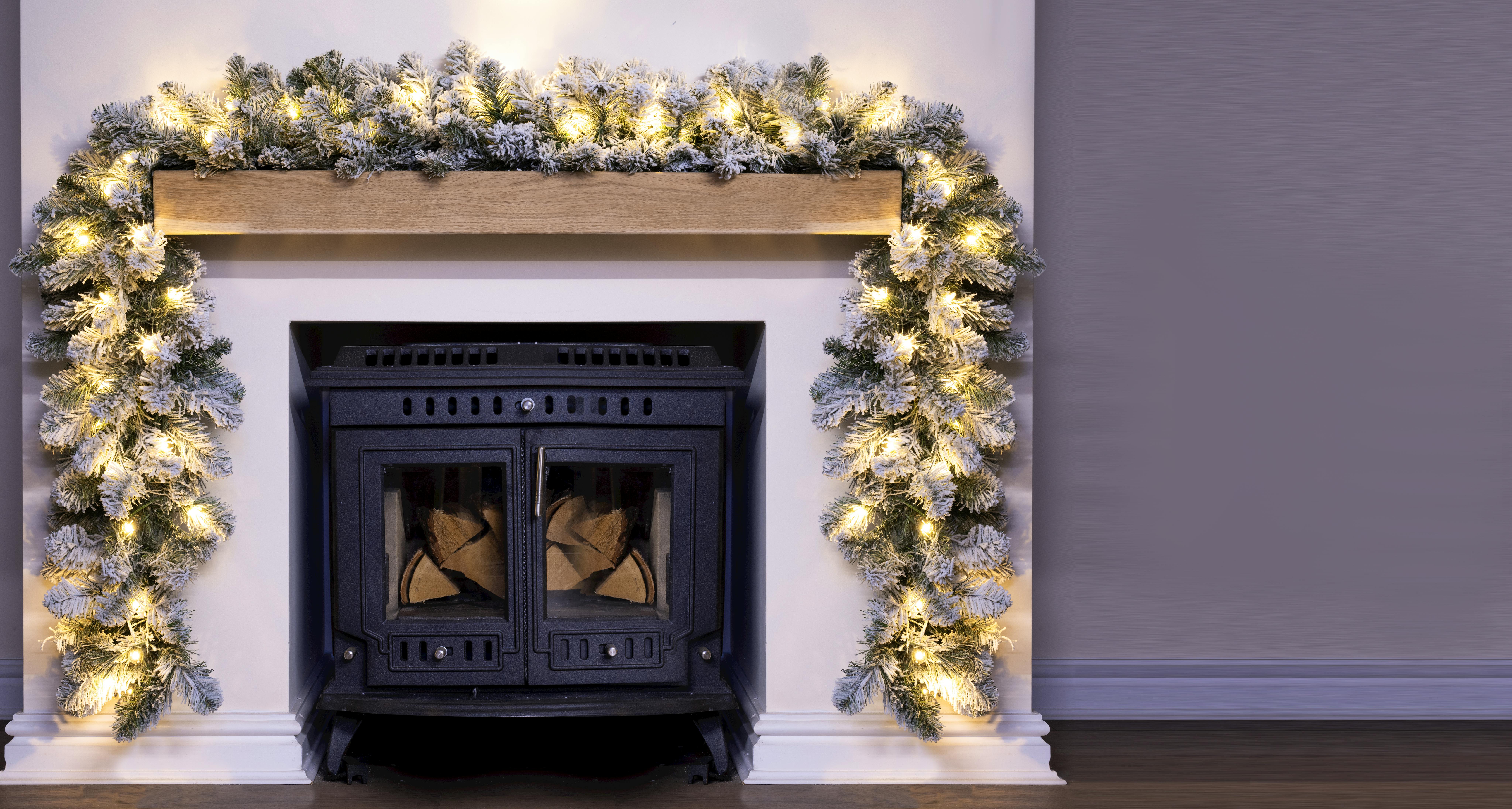 270cm Pre-lit Flocked Arbor Vitae Garland