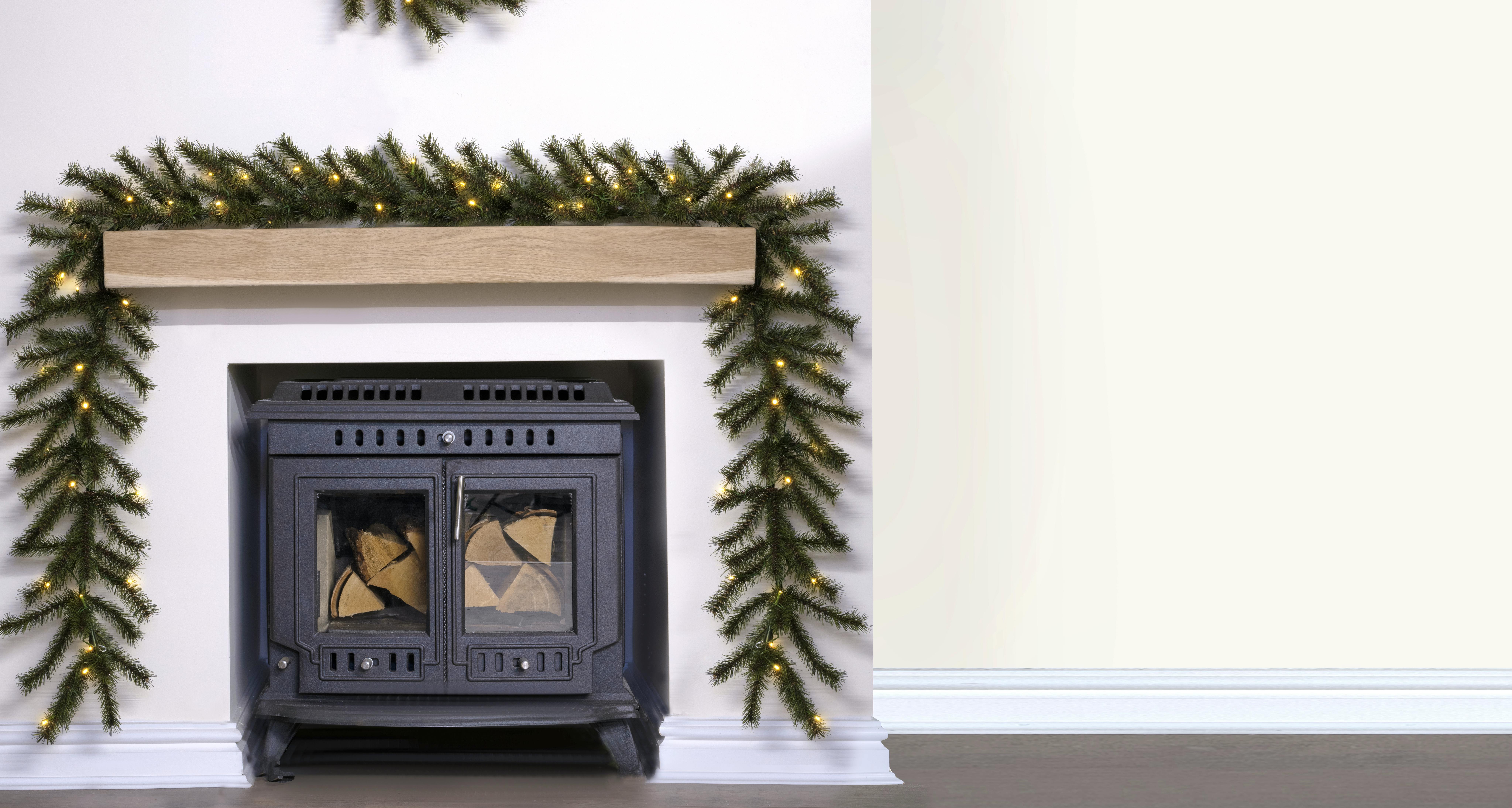 The 9ft Pre-lit Matterhorn Pine Garland