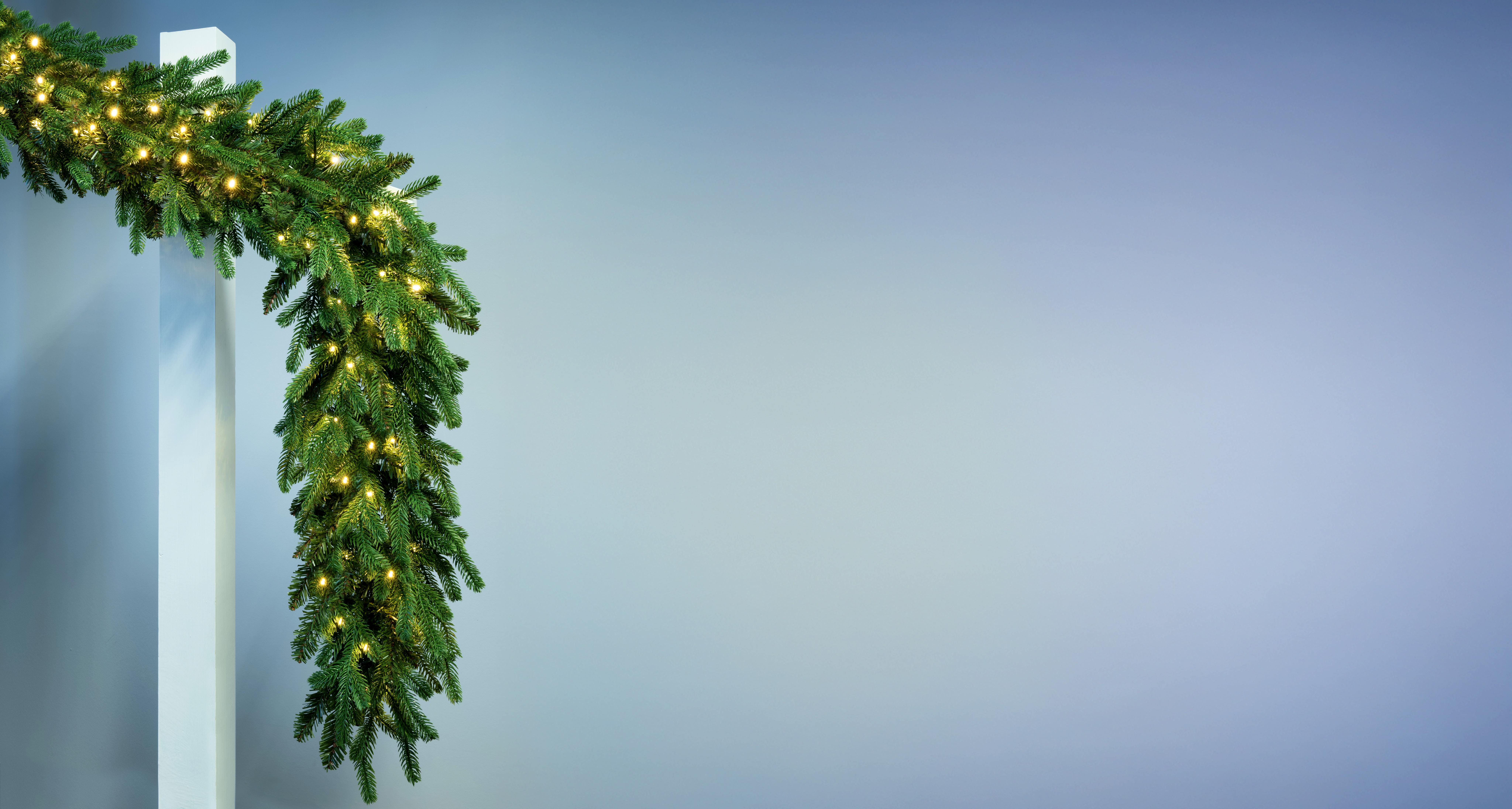 The Pre-lit Connectable 270cm Ultra Mountain Pine Garland