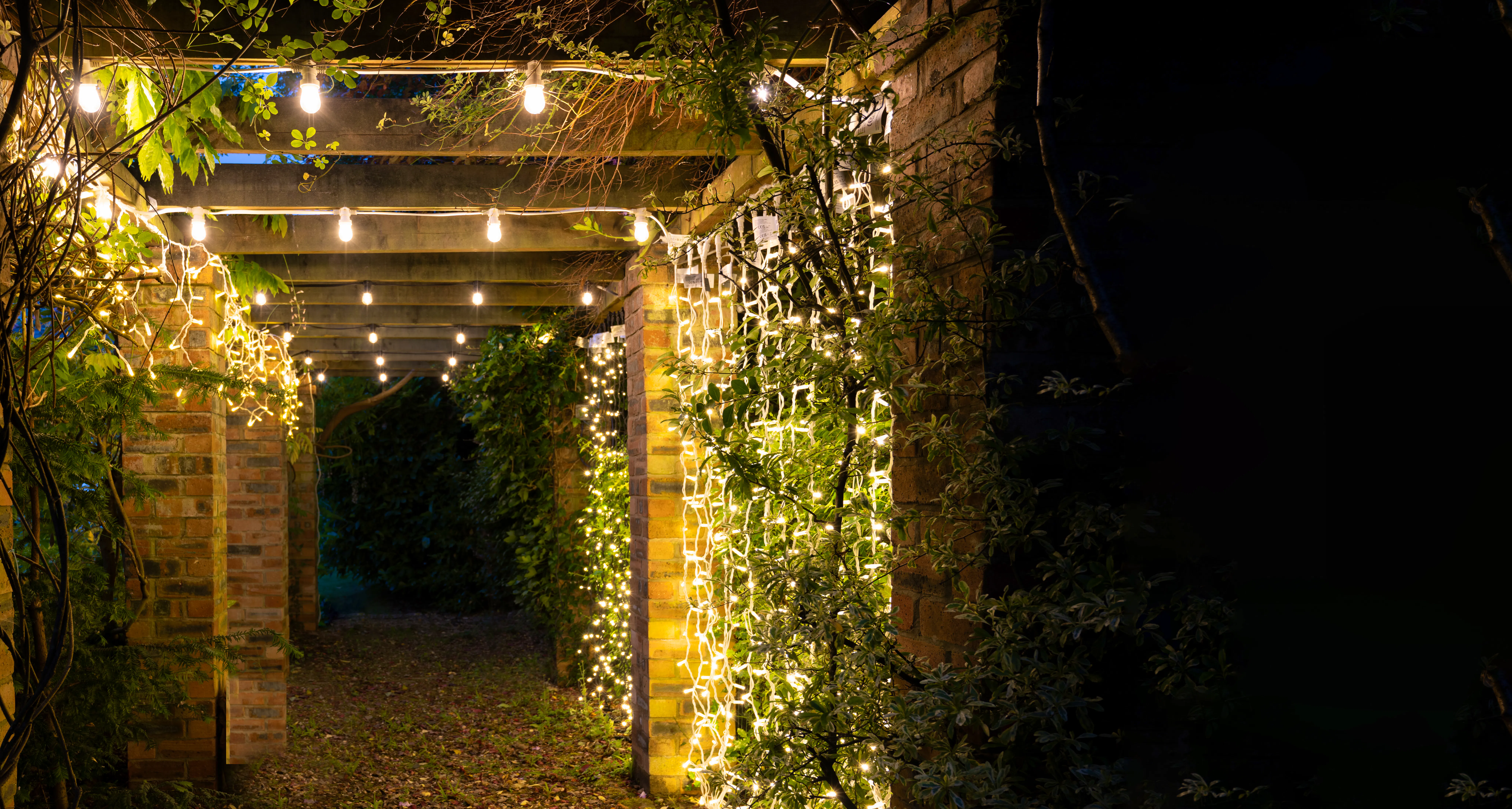 Crownvine G45 1W E27 Festoon Lights – White Flat Rubber Cable – 230V Connectable Multiple Lengths