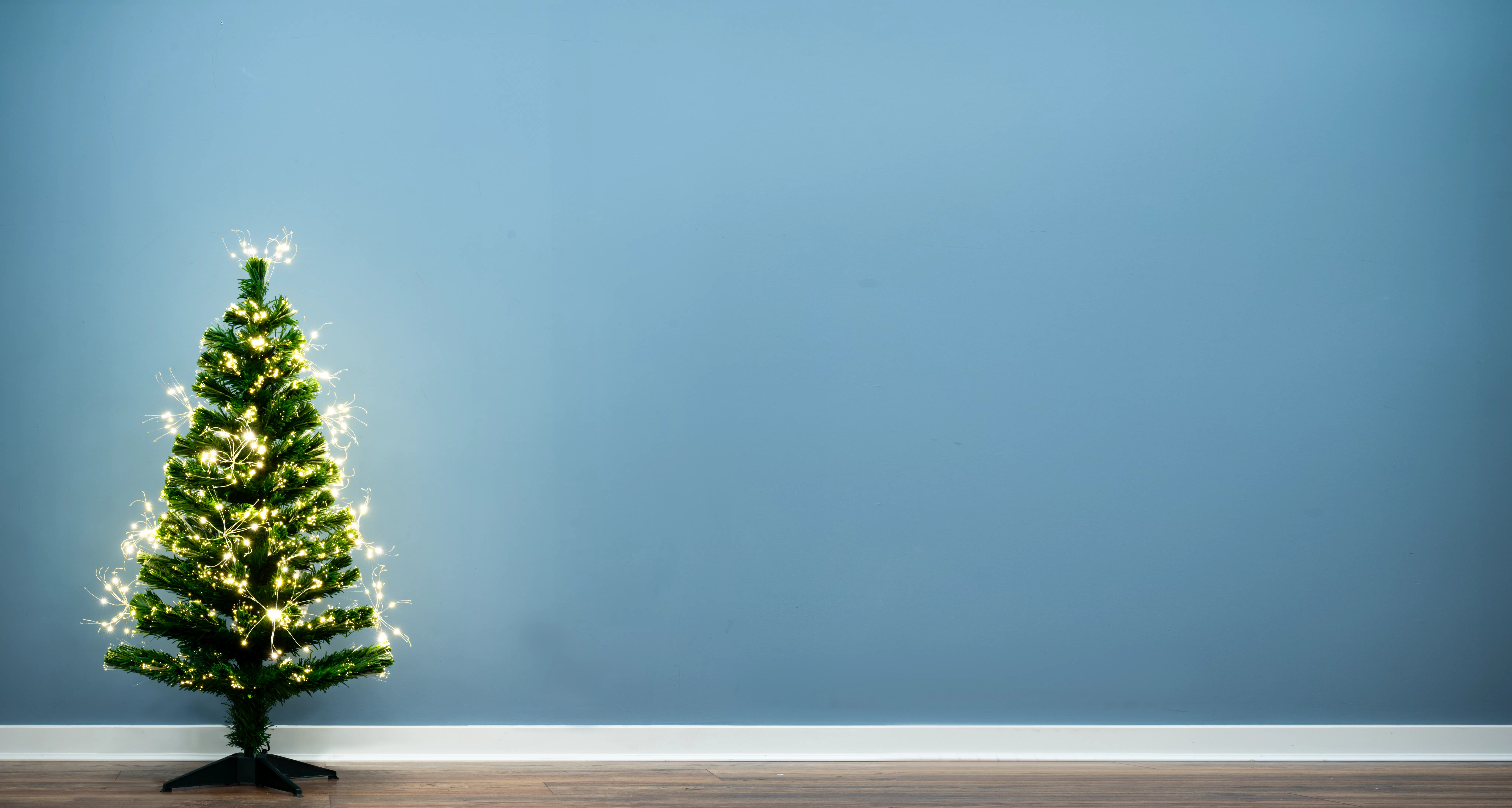 The 4ft Celestara Fibre Optic Tree - Warm White