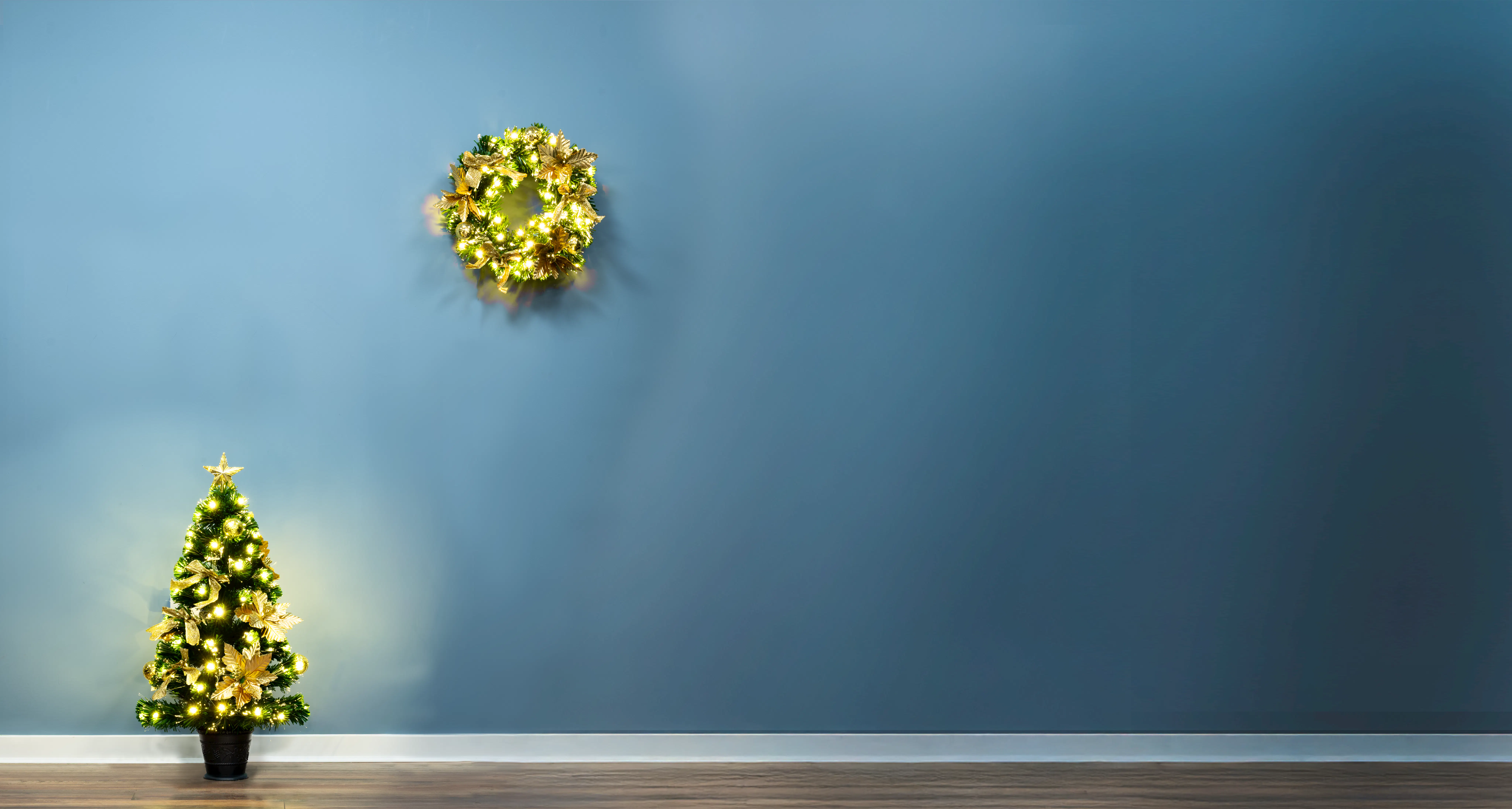 The 3ft Gilded Poinsettia Fir Fibre Optic Tree