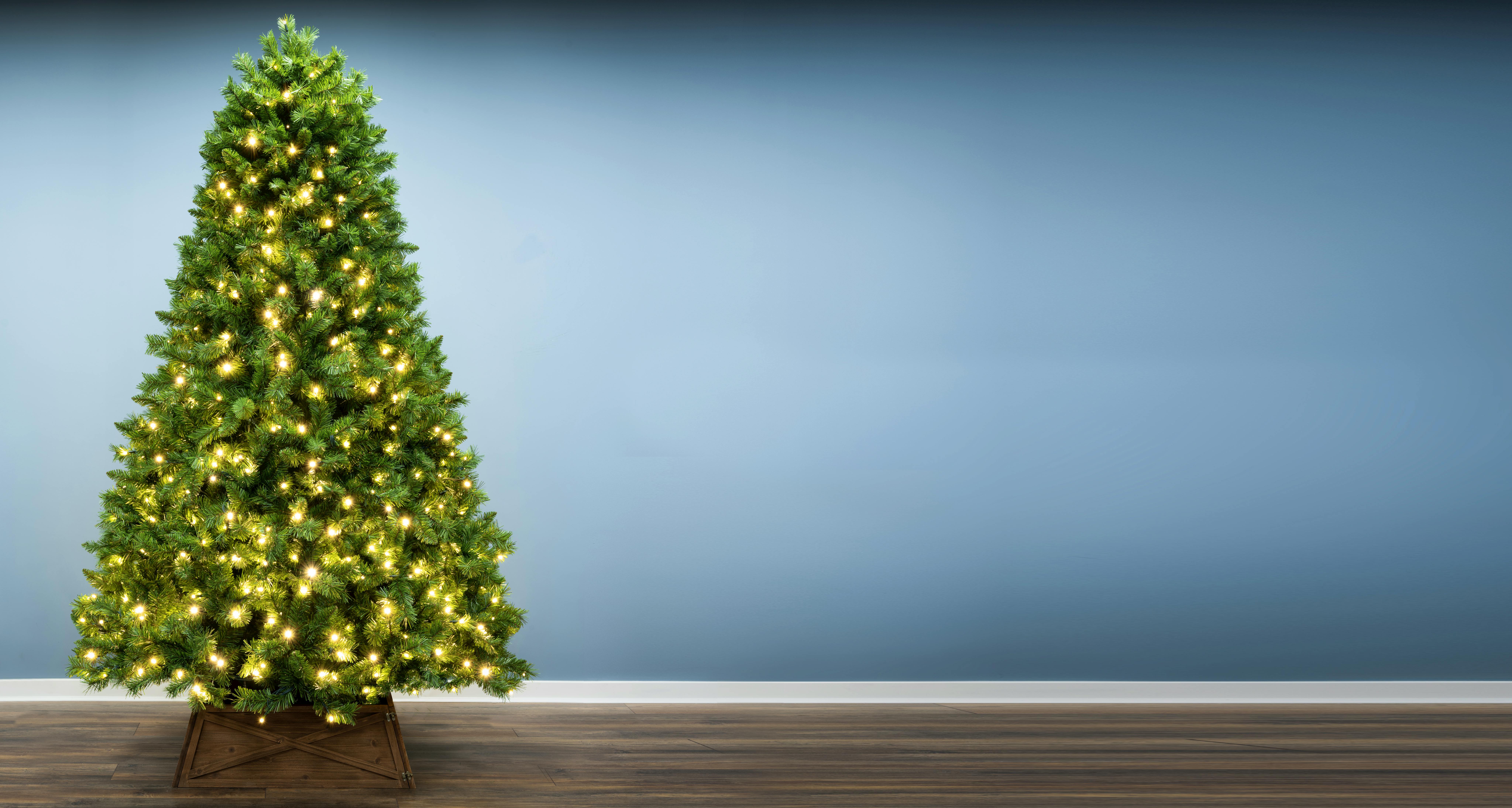 The 9ft Pre-lit Ironwood Fir Tree