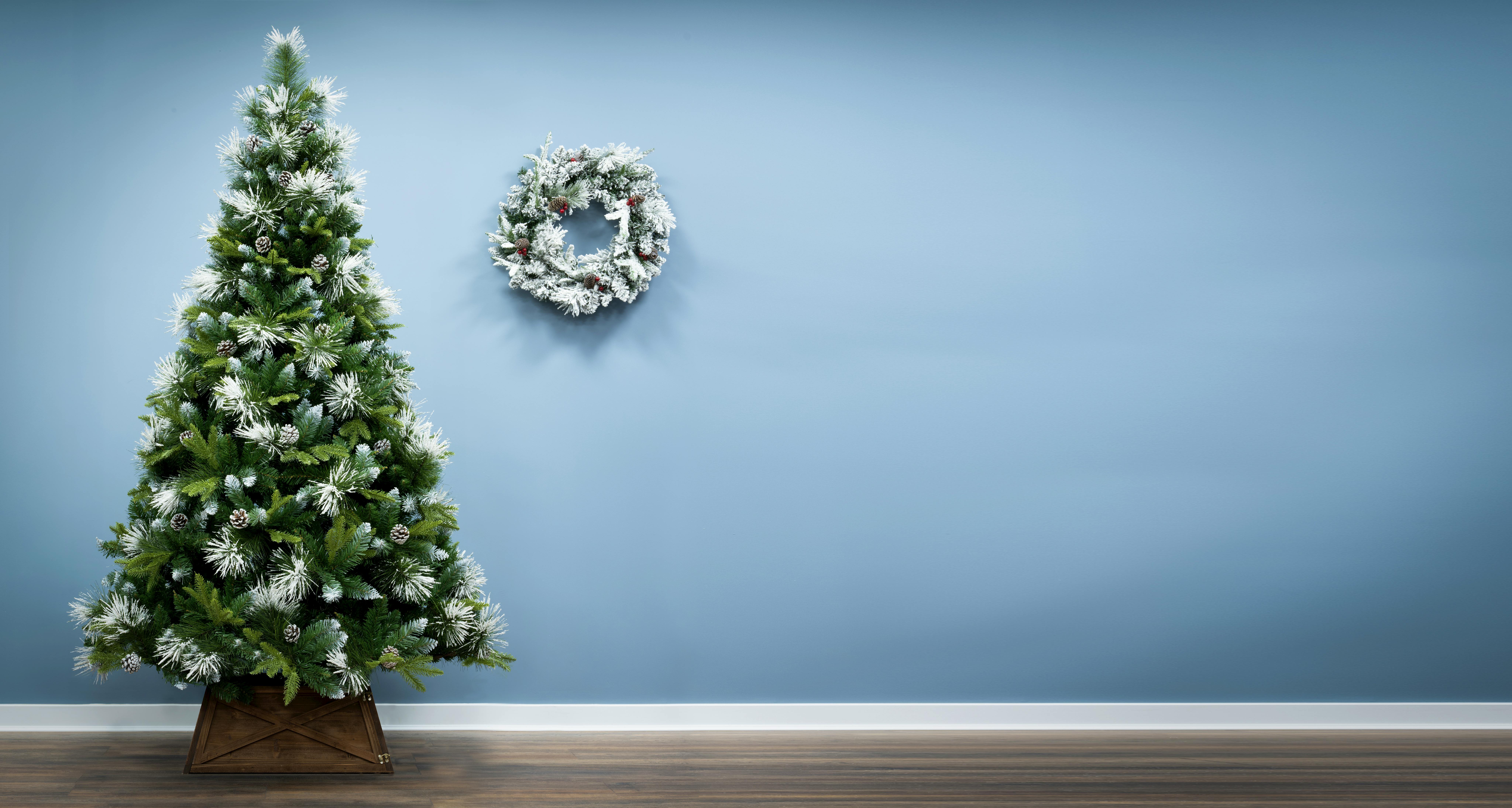 The 9ft Snowy Scots Pine Tree