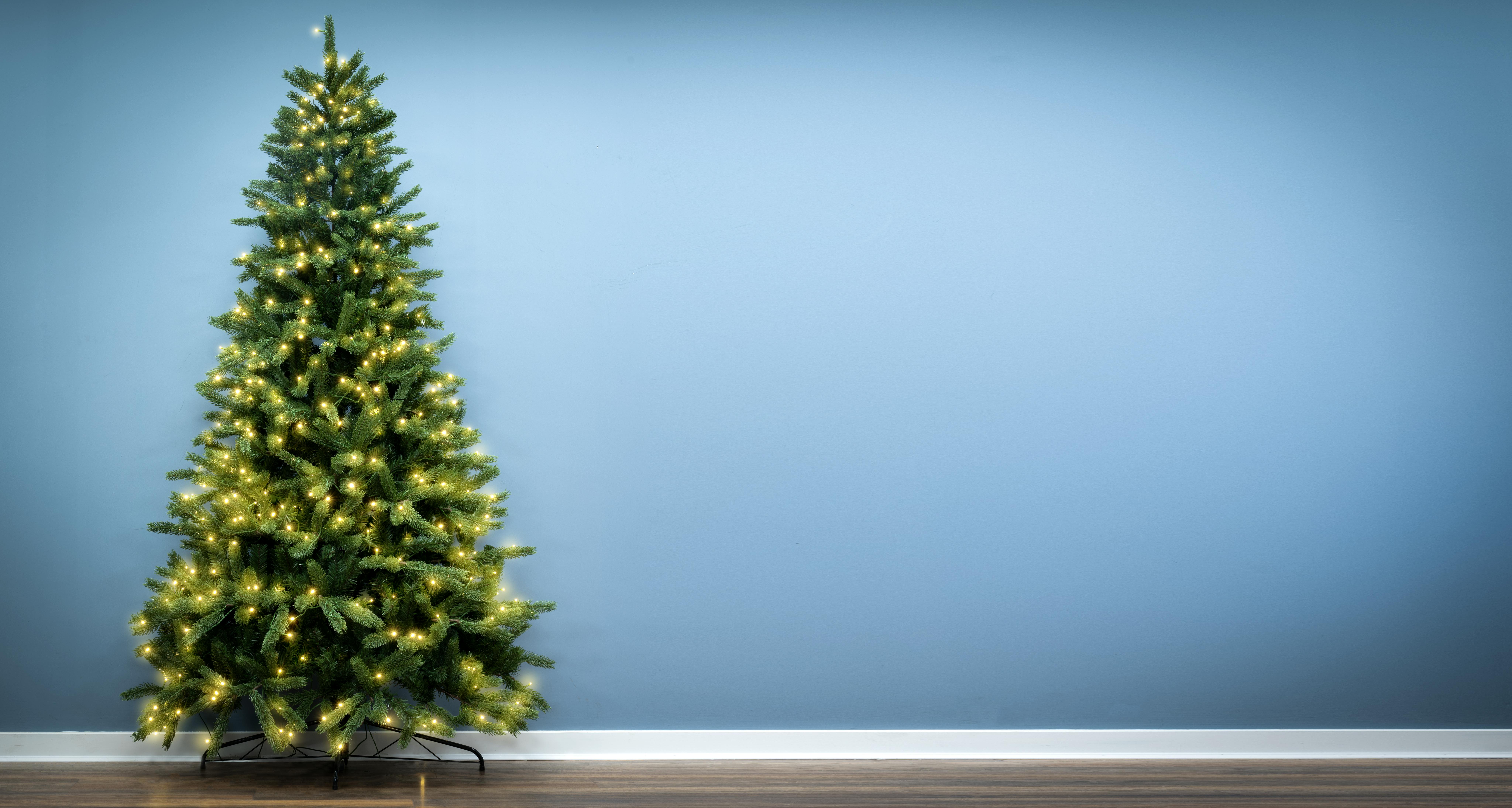 The 7ft Pre-lit Ultra Devonshire Half Tree Warm White Lights