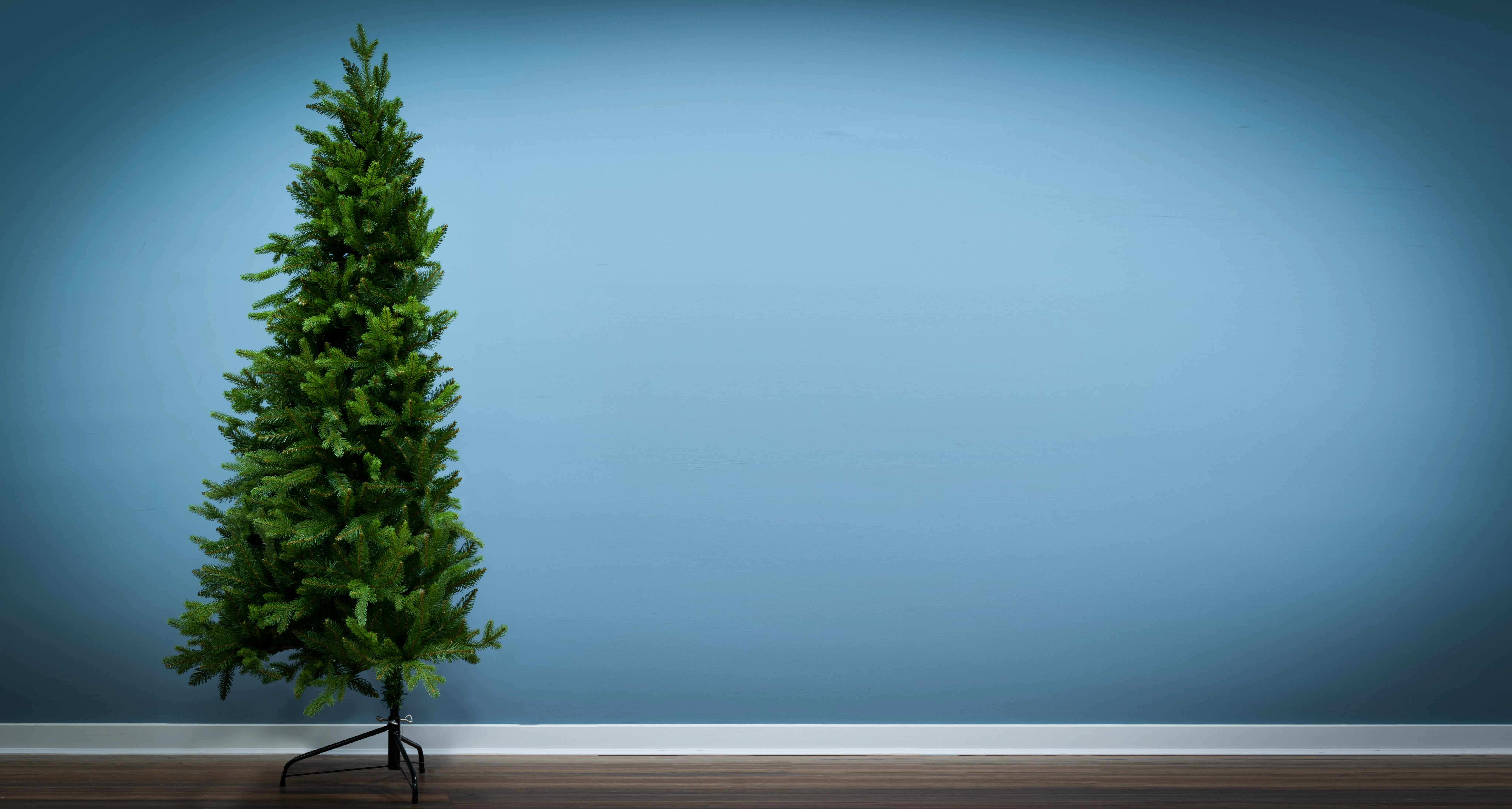 The 4ft Woodland Pine Half Tree
