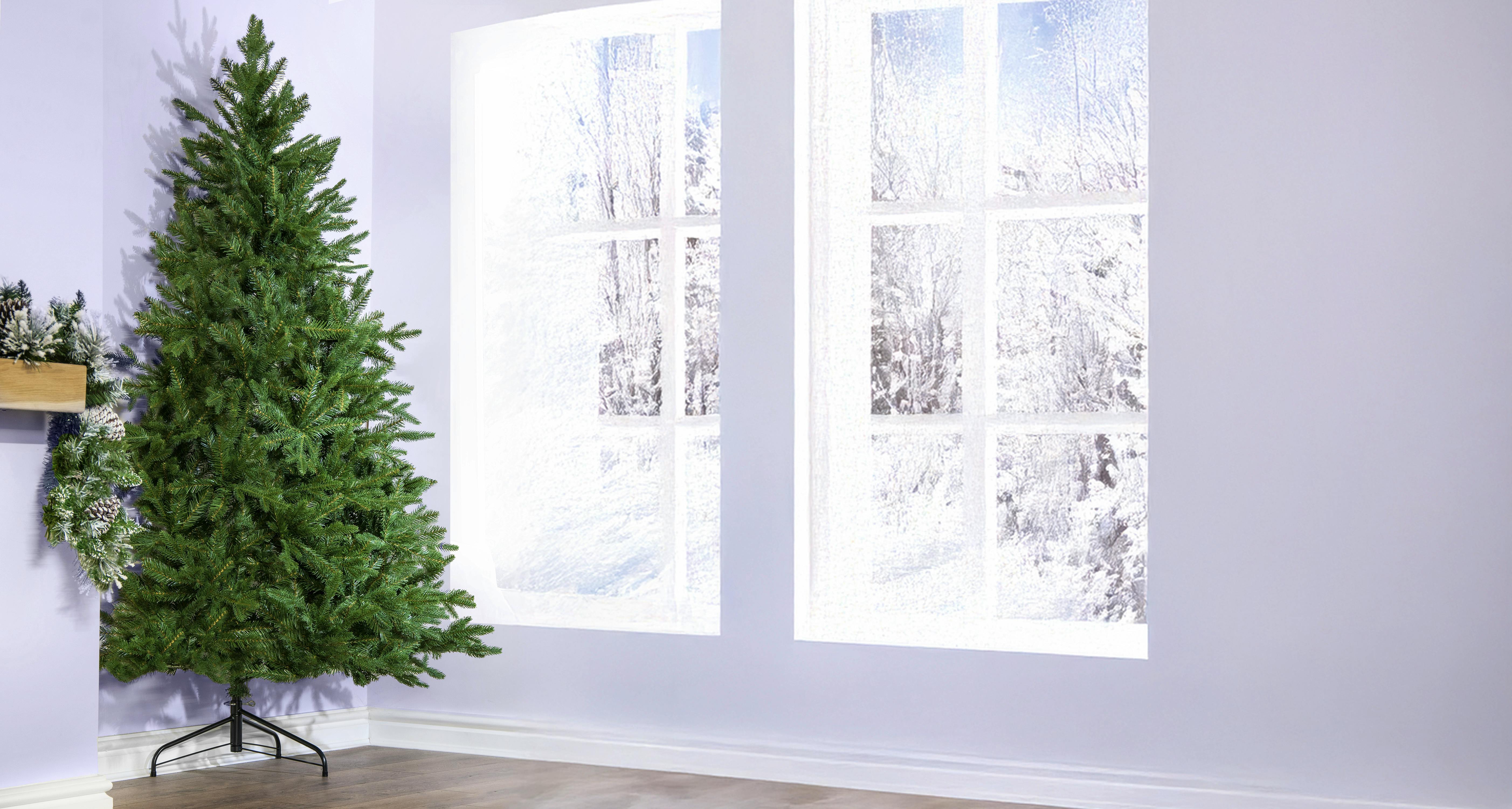 The 4ft Woodland Pine Half Tree