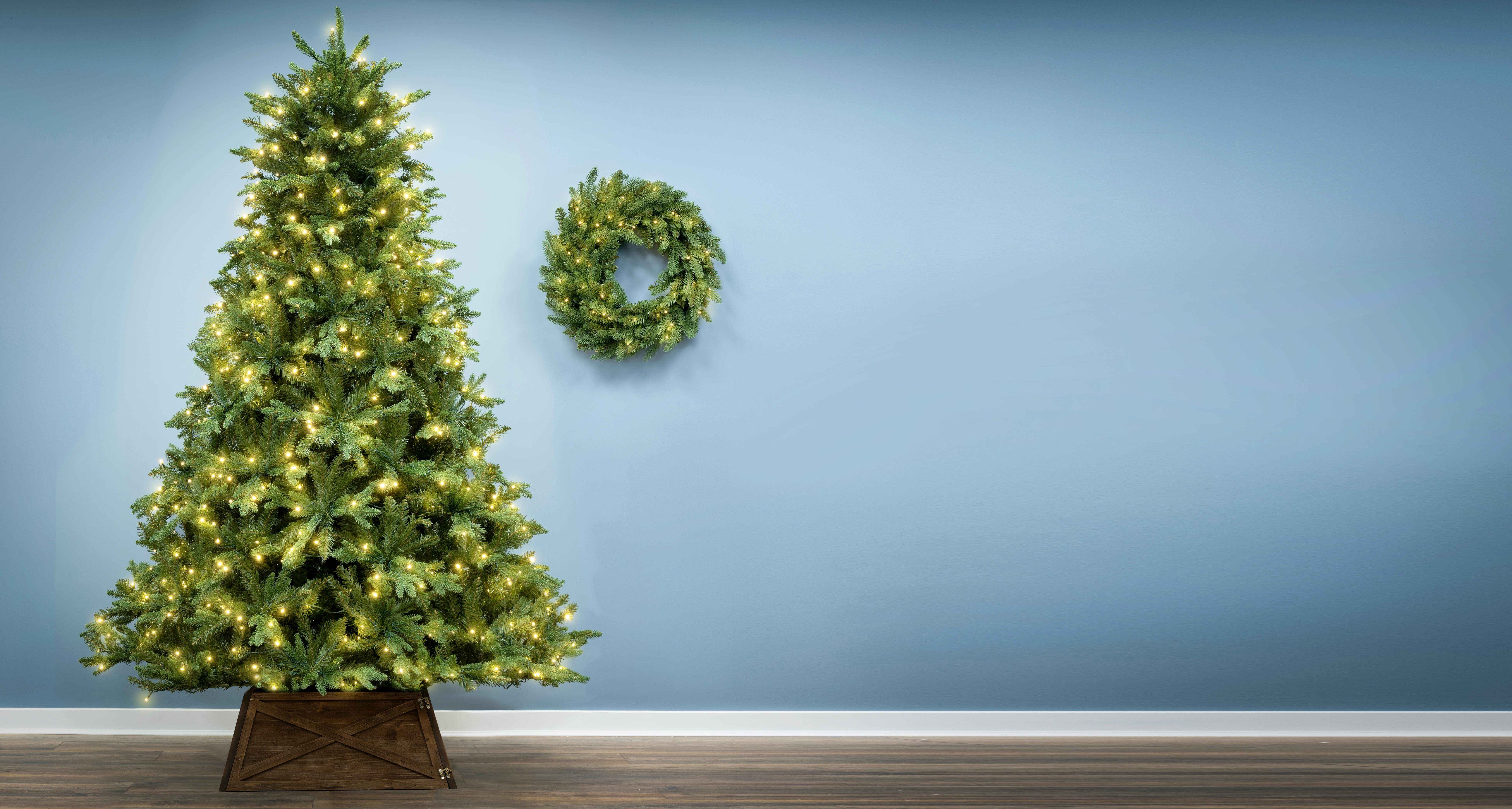 The 8ft Pre-lit Woodland Pine Tree