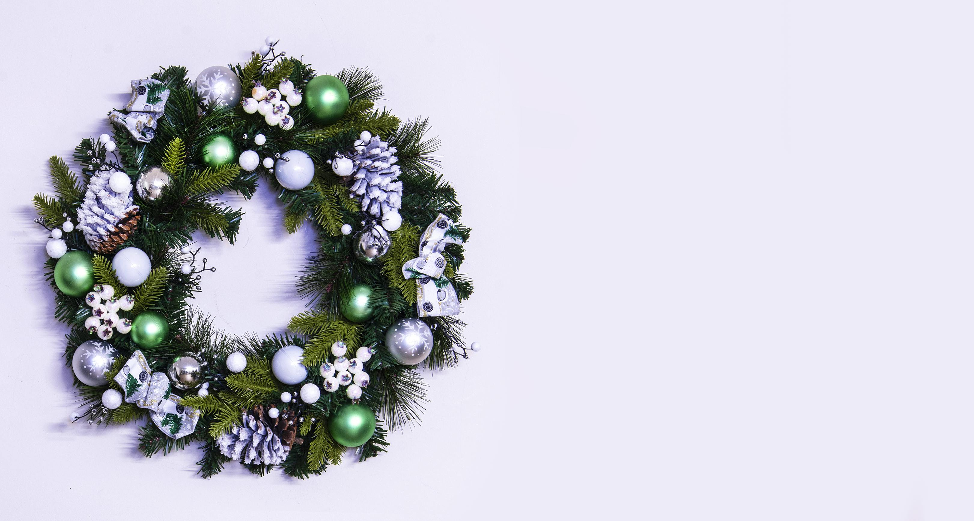 50cm Decorated Mixed Pine Wreath with Baubles Berries & Bows