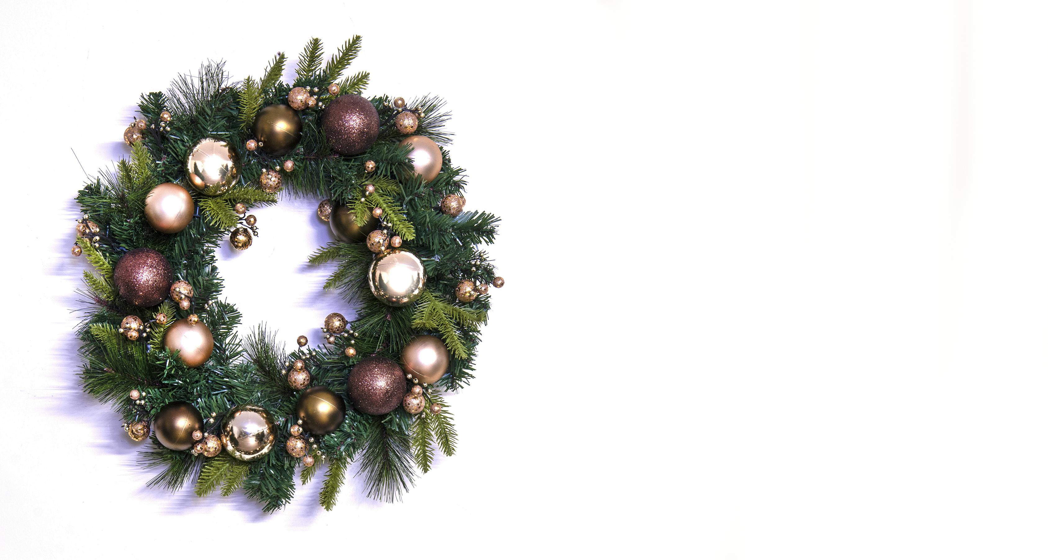 50cm Decorated Mixed Pine Wreath with Bronze & Copper Baubles