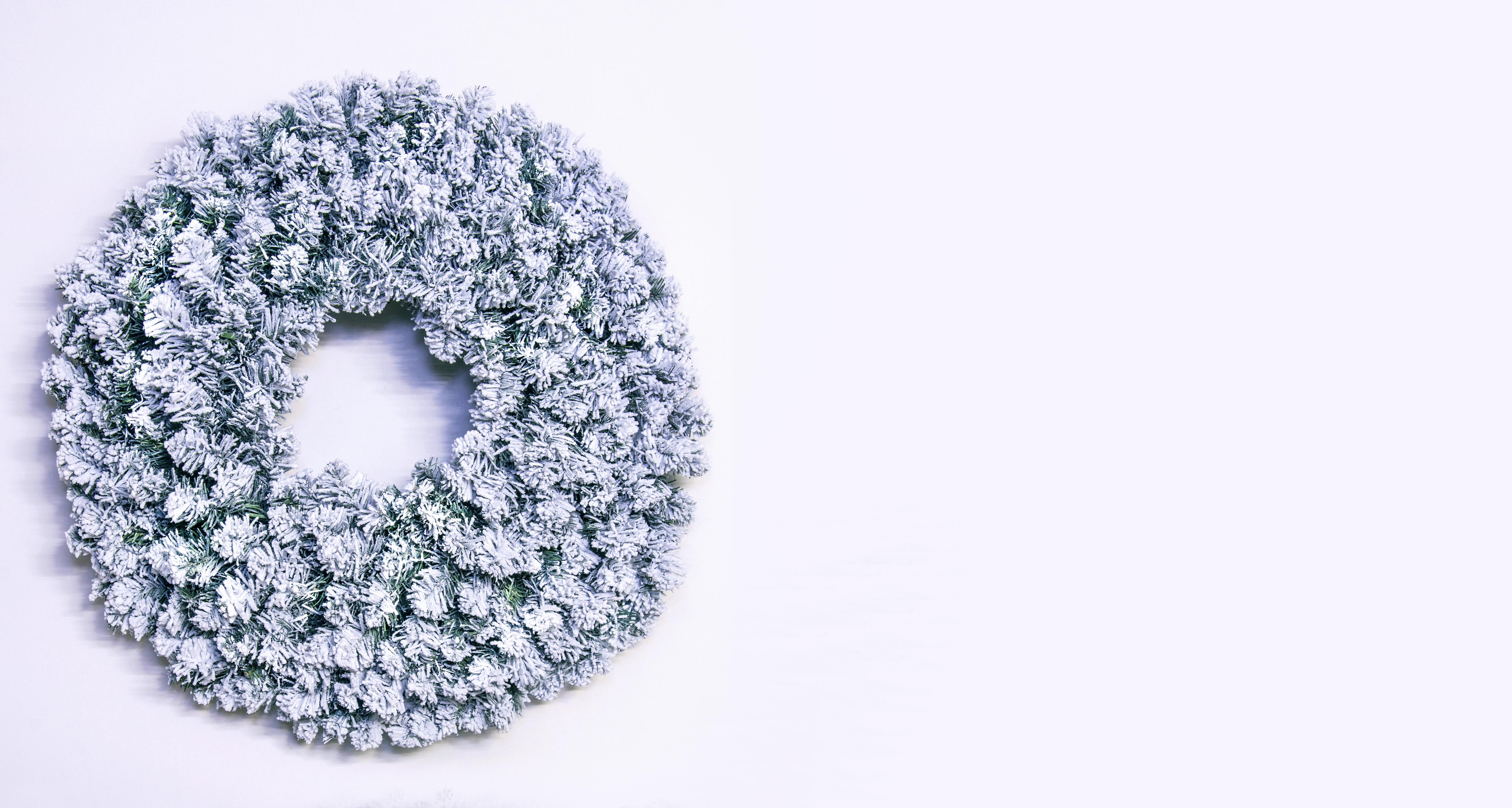 90cm Flocked Extra Wide Arbor Vitae Wreath